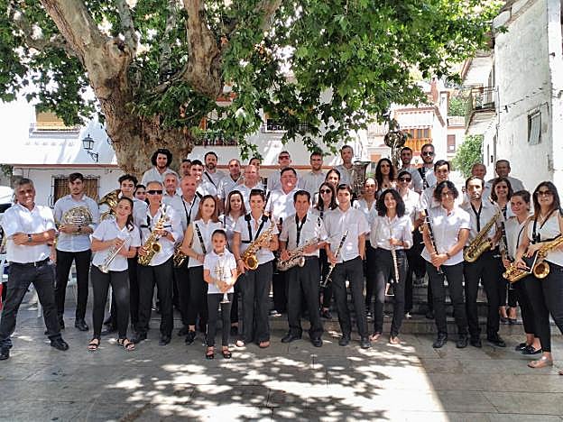 Miembros de la Banda de Música Ribera del Genil. 