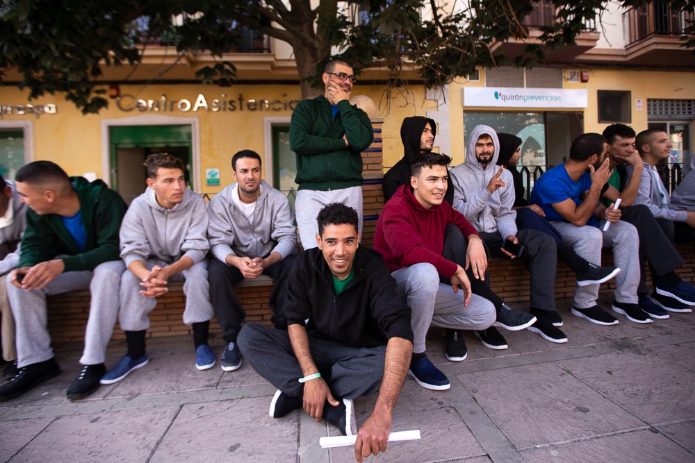 Han salido del CATE y no tienen un lugar donde quedarse estas primeras horas hasta que se dirijan a algún destino