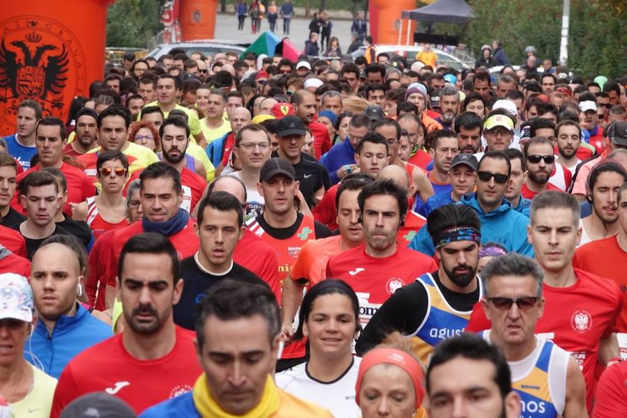 La tímida lluvia con la que se abrió la mañana dejó paso luego a un sol confortable para los más de 1.100 participantes