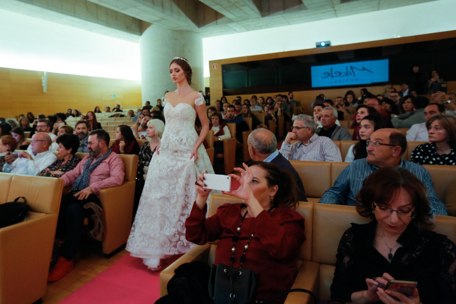 Este fin de semana se celebra Expo Boda, que ayer vivió su gran pasarela de trajes de novia