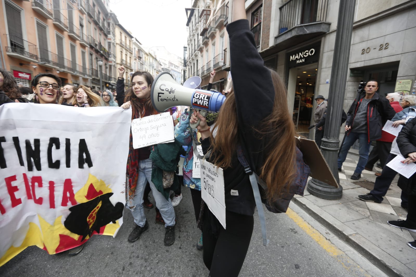 Más de 3.000 personas se manifiestan contra est lacra social