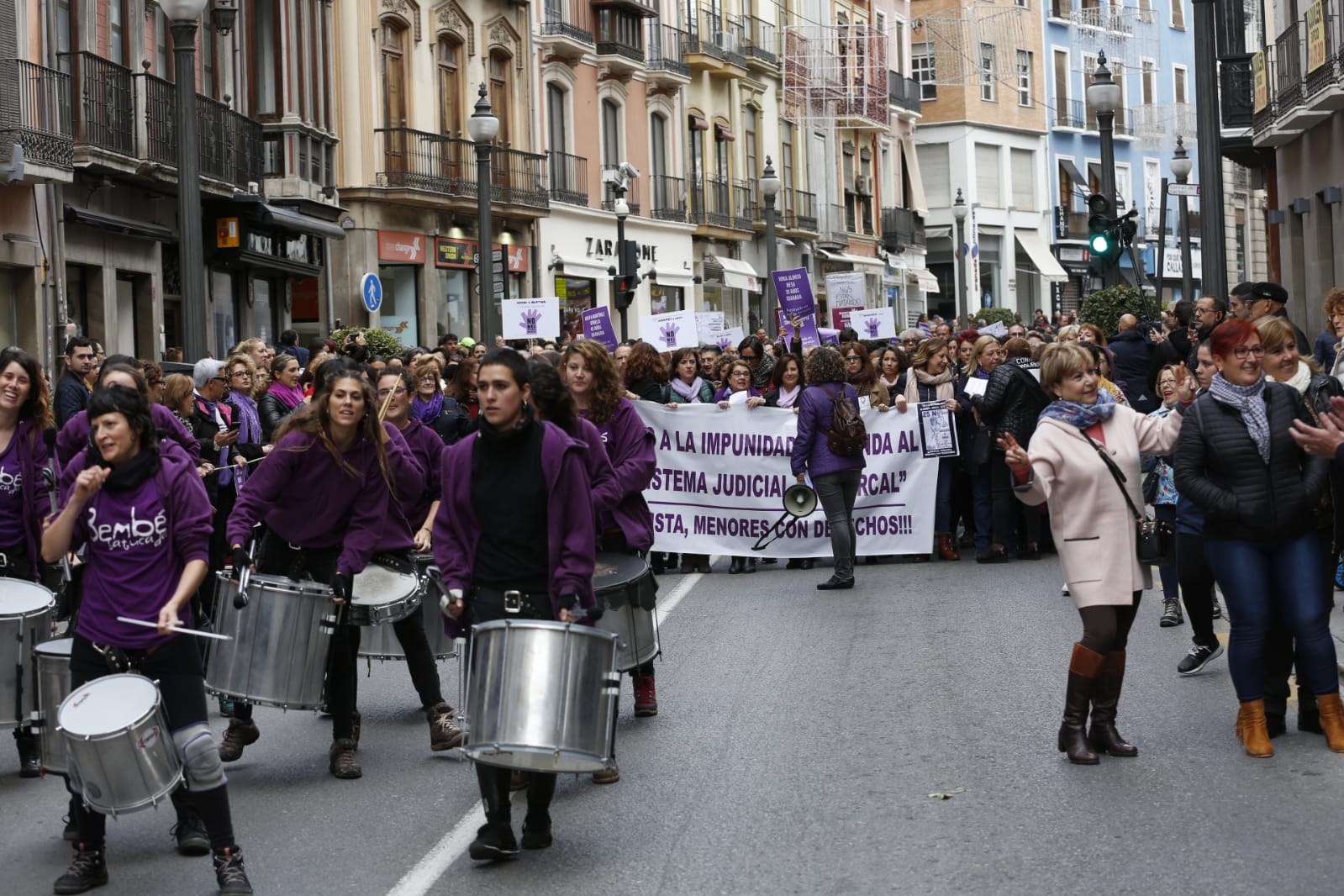 Más de 3.000 personas se manifiestan contra est lacra social