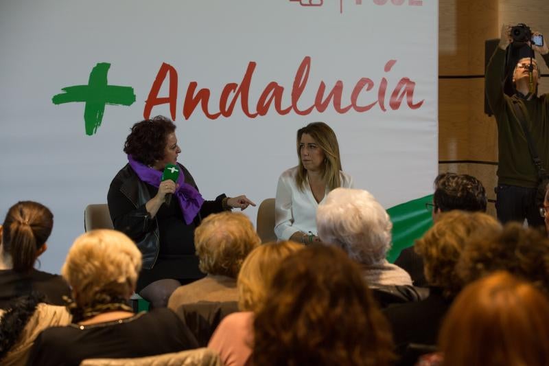 La presidenta de la Junta ha visitado Granada este 25-N en plena campaña electoral