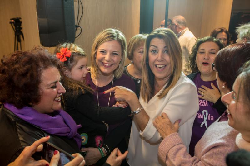 La presidenta de la Junta ha visitado Granada este 25-N en plena campaña electoral