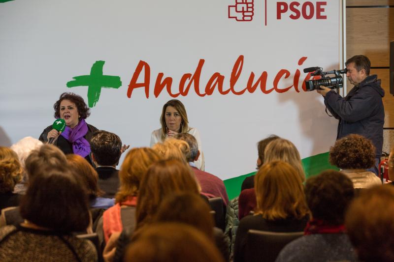 La presidenta de la Junta ha visitado Granada este 25-N en plena campaña electoral