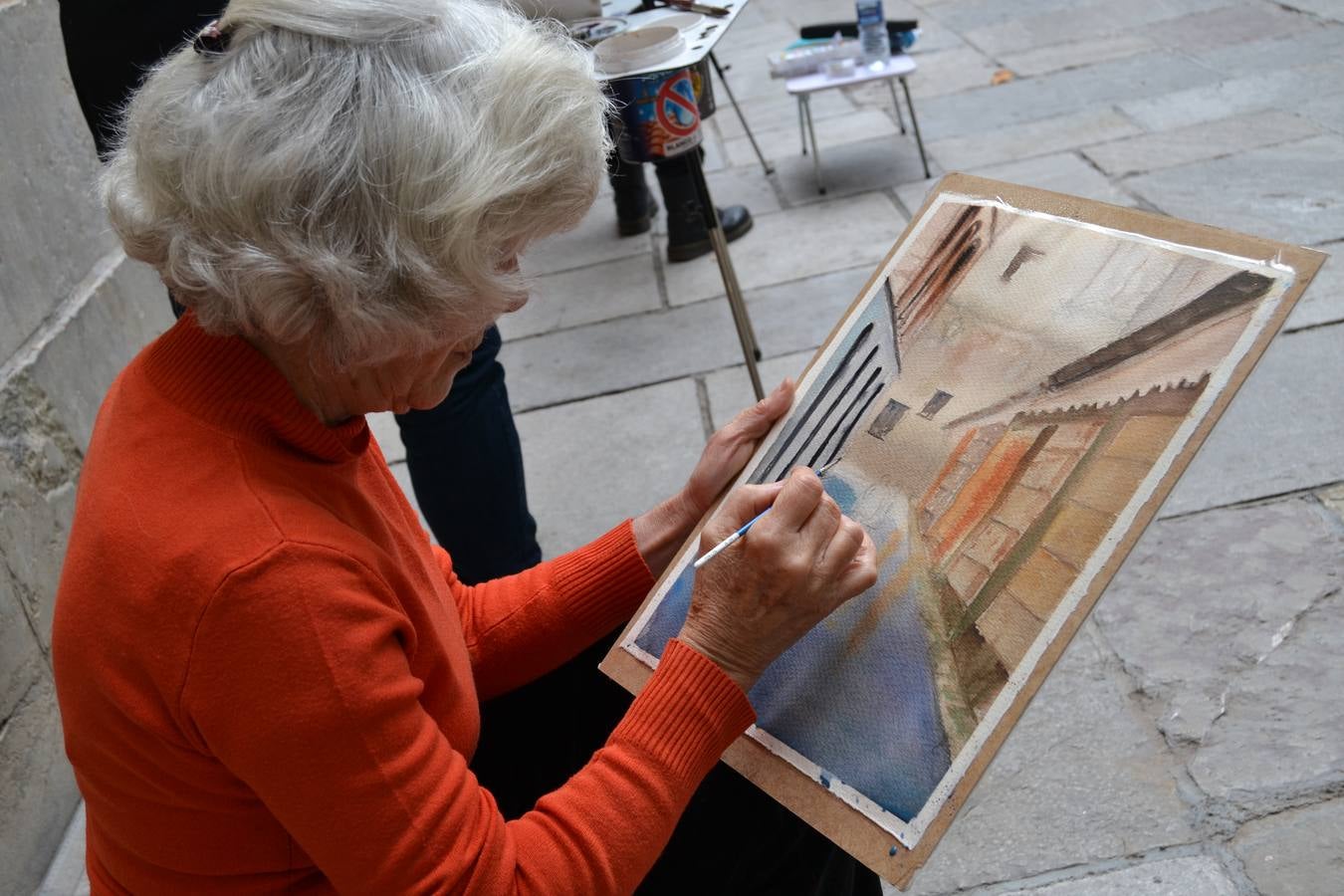 Un centenar de pintores de Andalucía Oriental celebraron el domingo, 25 de noviembre, el Día Mundial de la Acuarela, en el entorno de la Catedral de Granada
