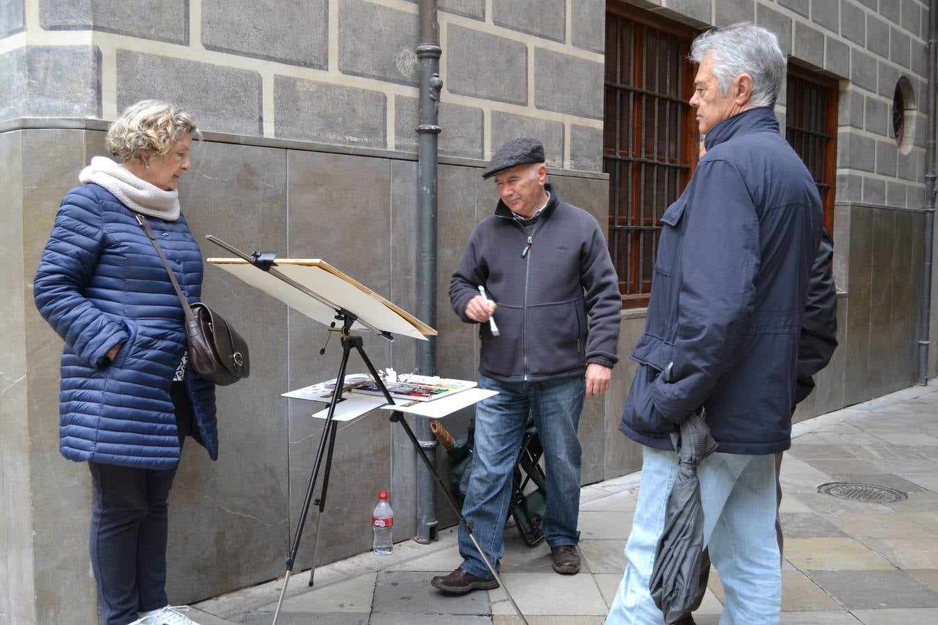 Un centenar de pintores de Andalucía Oriental celebraron el domingo, 25 de noviembre, el Día Mundial de la Acuarela, en el entorno de la Catedral de Granada