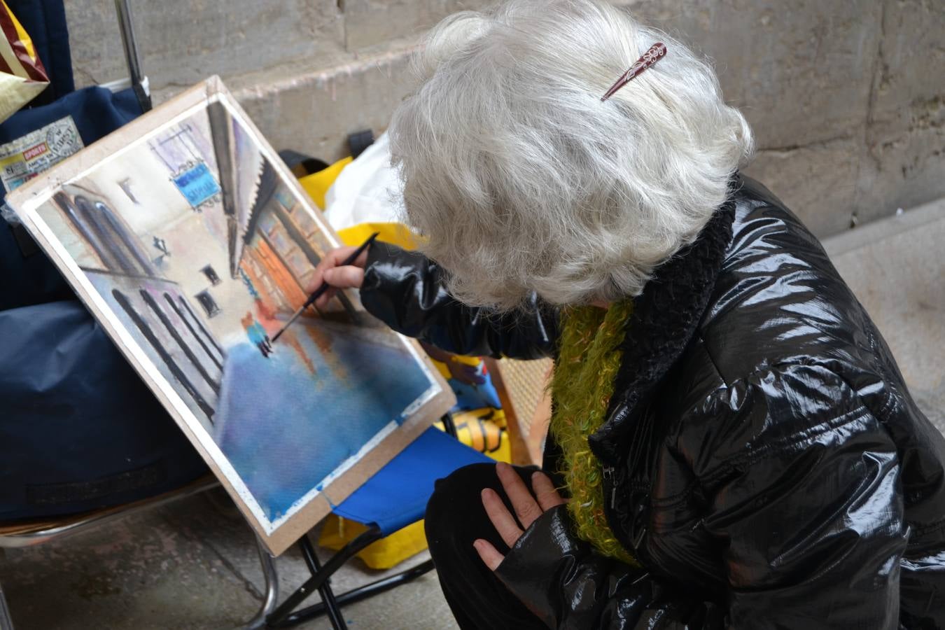 Un centenar de pintores de Andalucía Oriental celebraron el domingo, 25 de noviembre, el Día Mundial de la Acuarela, en el entorno de la Catedral de Granada