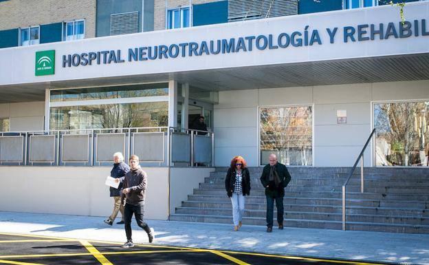 Entrada principal del Hospital de Neurotraumatología y Rehabilitación de Granada.