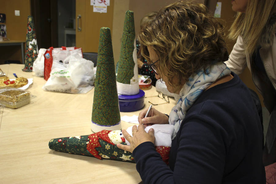 Los Álamos, Huerta Carrasco, Cuertel de Simancas, Santa Adela y La Garnatilla cuentan con estos talleres en los que los usuarios realizan actividades como costura, actividad física, bailes y se organizan excursiones