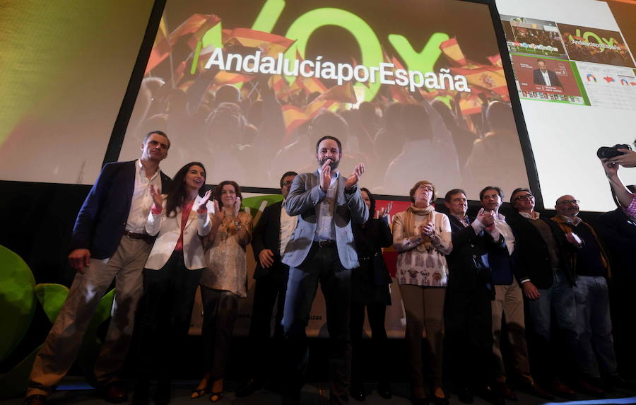Santiago Abascal, presidente nacional de VOX, estuvo en Sevilla para eclebrar la irrupción de su partido en la escena política andaluza.
