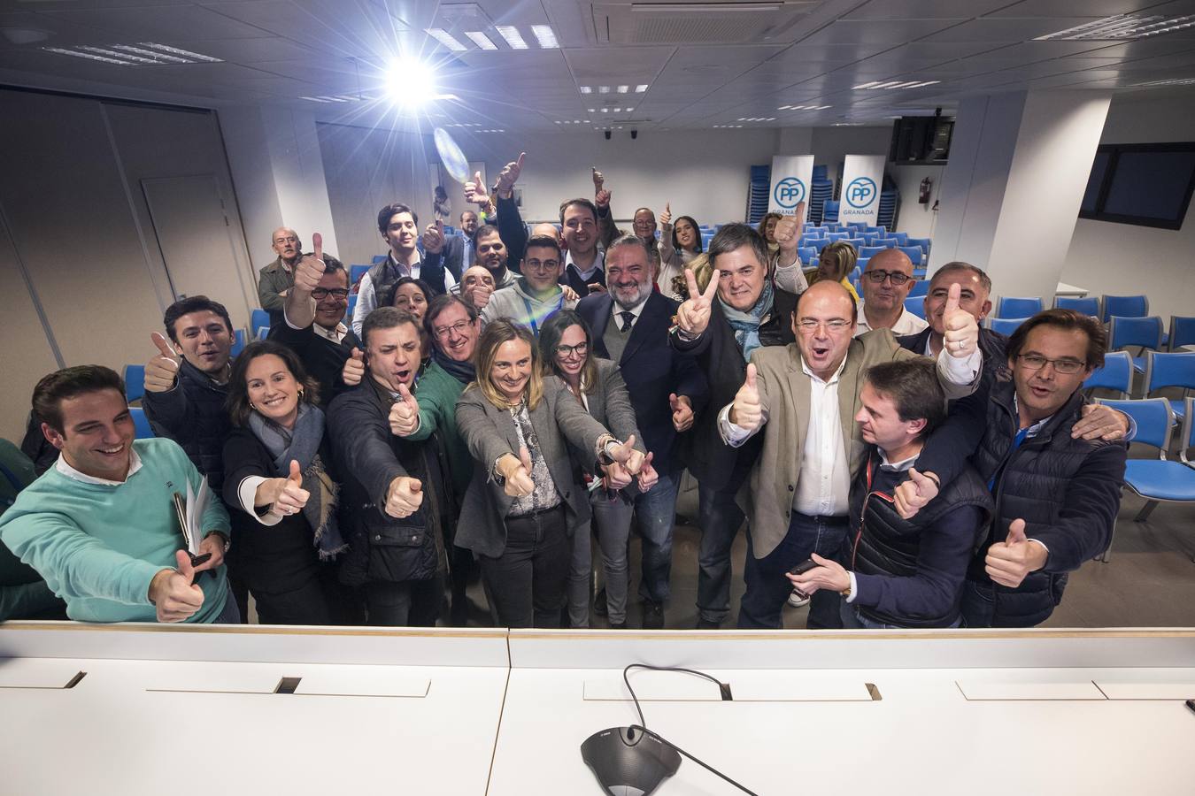 Repaso en instantáneas de una jornada intensa de elecciones en Granada