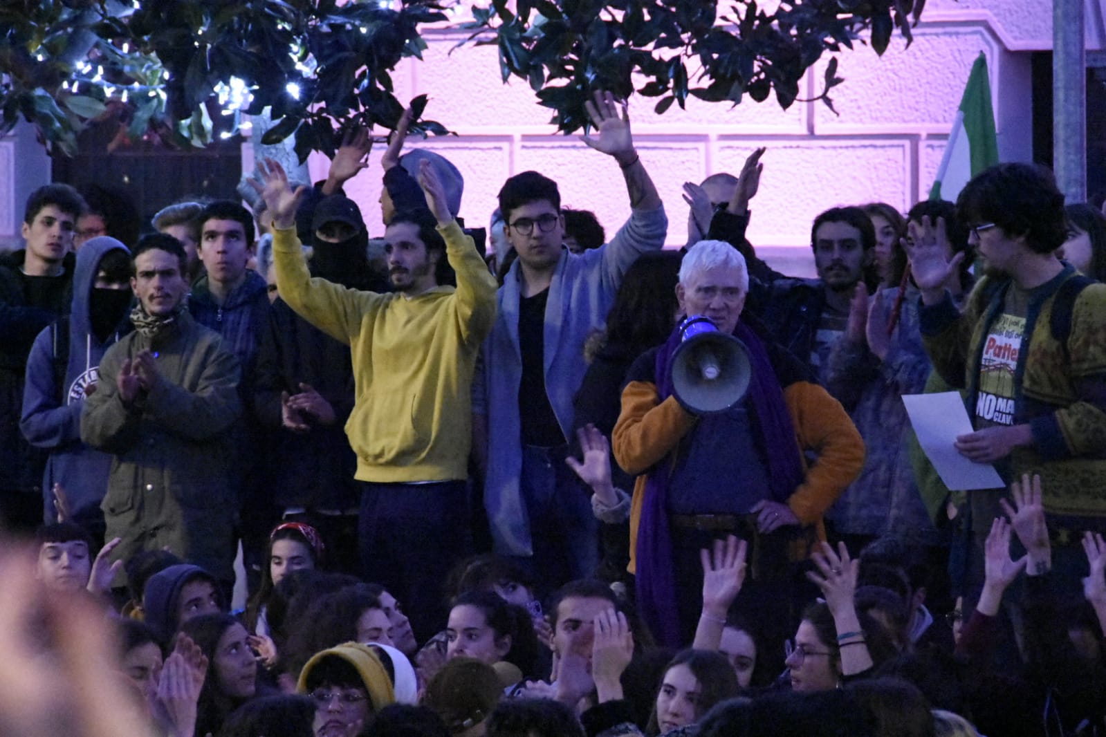 Consideran que «el motivo principal de que Vox haya llegado al Parlamento es que los partidos de izquierda no están unidos»