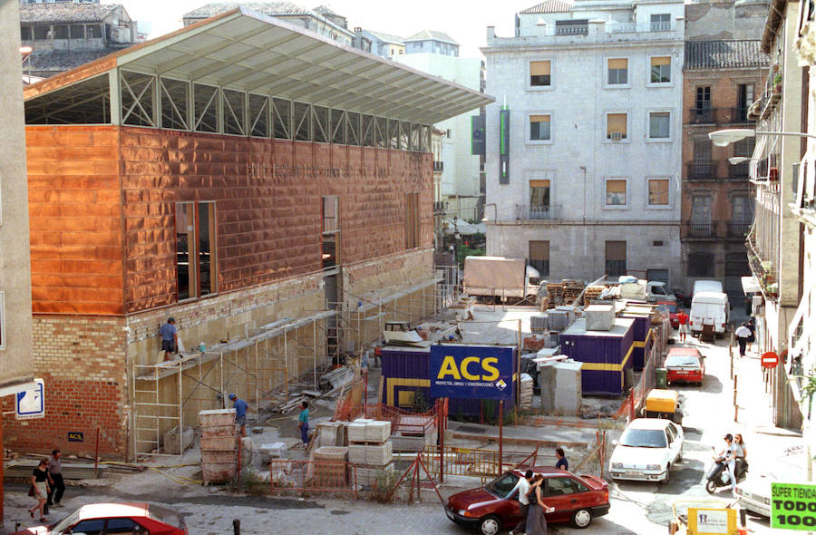 Obras de construcción del mercado de San Agustín. 1998