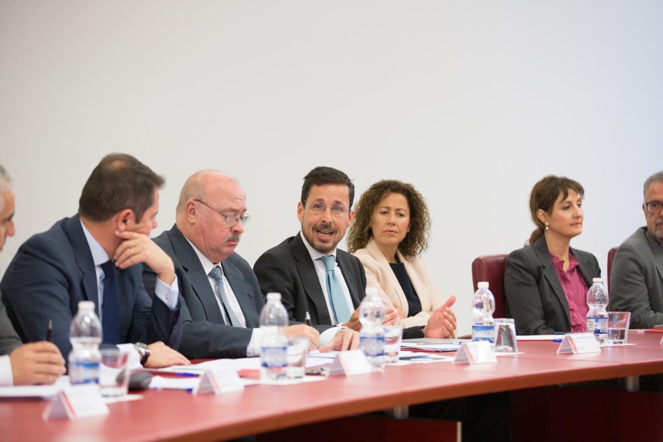 La Cámara de Comercio ha presentado este martes las conclusiones del foro de trabajo Directores Financieros Marco Emprendimiento y ha destacado que existen en la provincia «grandes empresas, especialmente en el sector de la tecnología y la biotecnología»