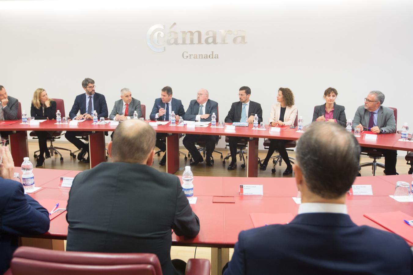 La Cámara de Comercio ha presentado este martes las conclusiones del foro de trabajo Directores Financieros Marco Emprendimiento y ha destacado que existen en la provincia «grandes empresas, especialmente en el sector de la tecnología y la biotecnología»