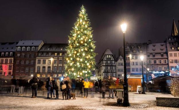 Imagen de archivo del mercado navideño de Estrasburgo.