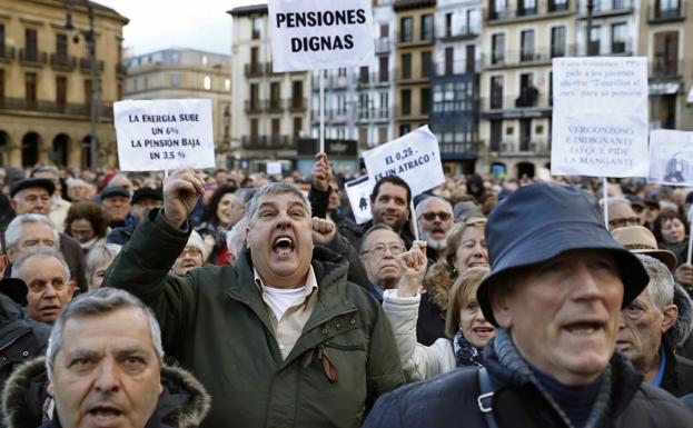El Gobierno revalorizará las pensiones por real decreto si no hay presupuesto