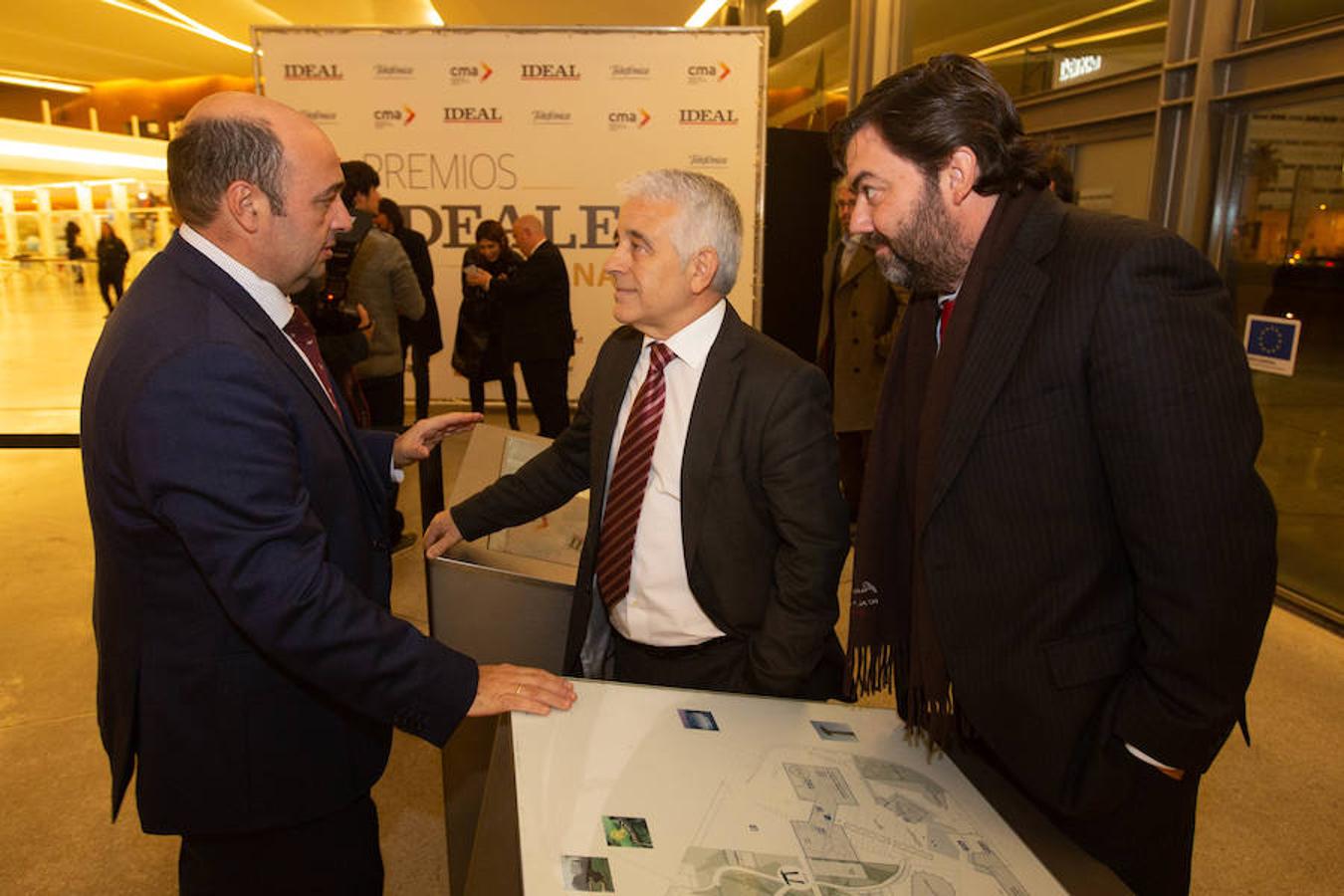 Personas de diferentes ámbitos de la sociedad granadina estuvieron en el Parque de las Ciencias para asistir al evento