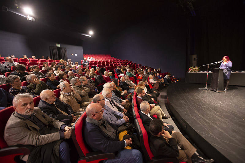 Se ha dado un reconocimiento a las personas que han colaborado para mantener este evento cultural