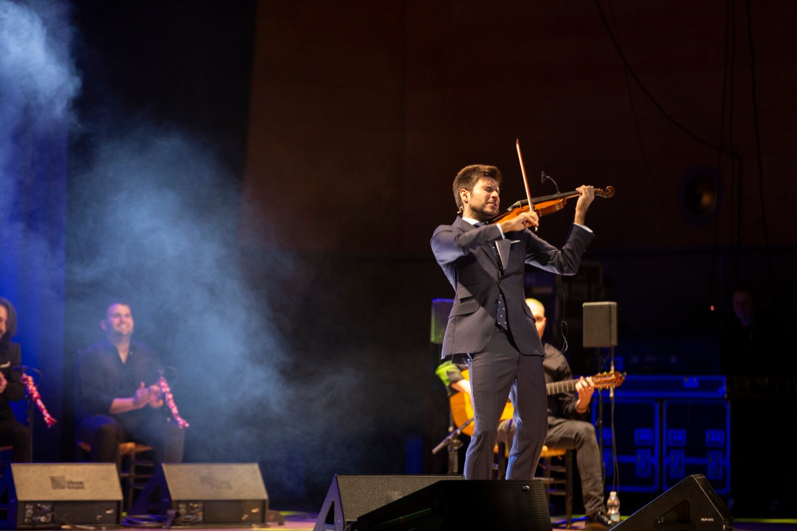 El violinista cordobés deleita a Granada con su espectáculo 'Alma del violín flamenco'