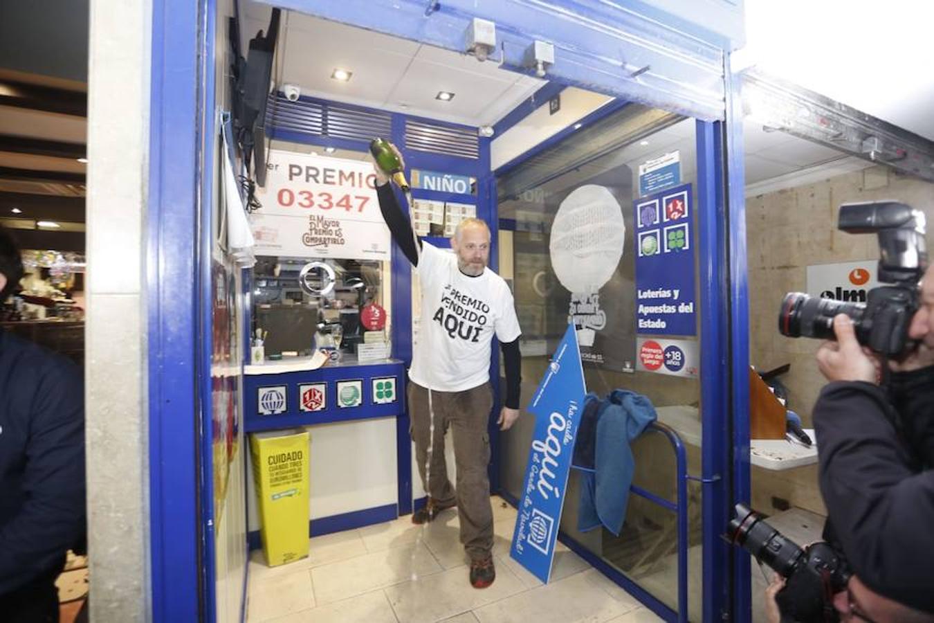 El primer premio se ha vendido en calle Ganivet, de la capital