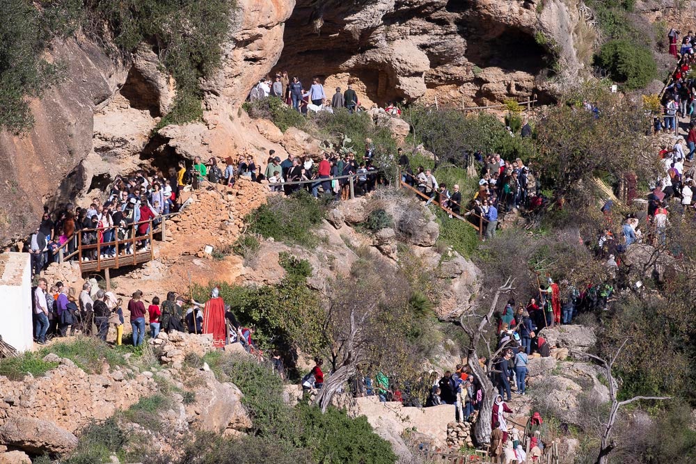 El anejo motrileño de Tablones ha vuelto a organizar su exitoso Belén Viviente, que el municipio 'utiliza' como reclamo turístico