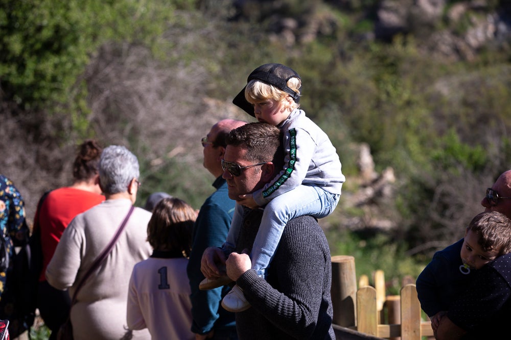 El anejo motrileño de Tablones ha vuelto a organizar su exitoso Belén Viviente, que el municipio 'utiliza' como reclamo turístico