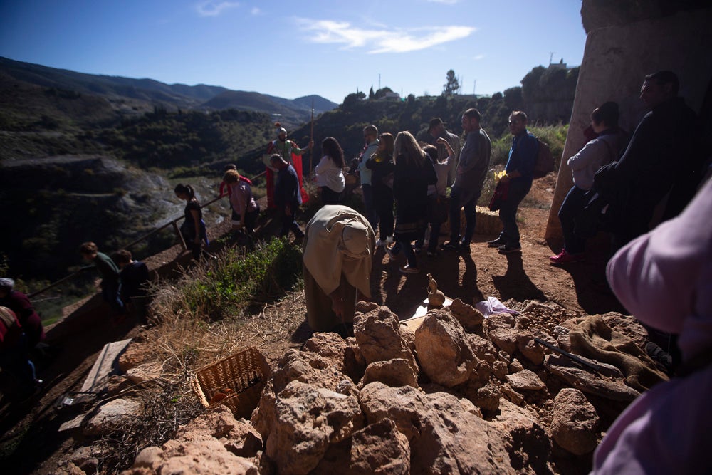 El anejo motrileño de Tablones ha vuelto a organizar su exitoso Belén Viviente, que el municipio 'utiliza' como reclamo turístico