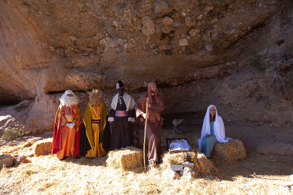 El anejo motrileño de Tablones ha vuelto a organizar su exitoso Belén Viviente, que el municipio 'utiliza' como reclamo turístico