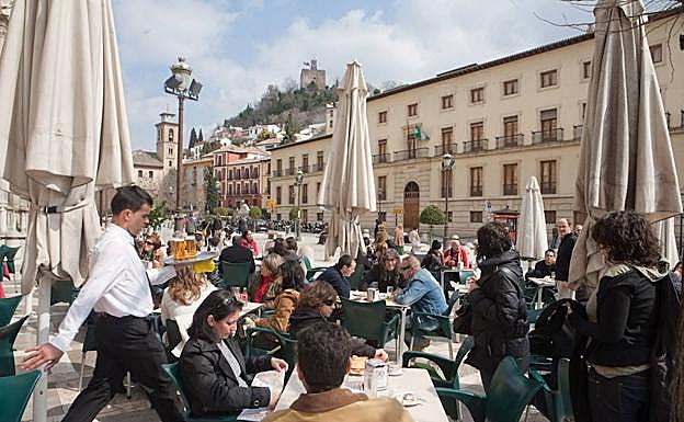 Uno de cada seis contratos de Granada tendrá penalización por ser de siete días o menos