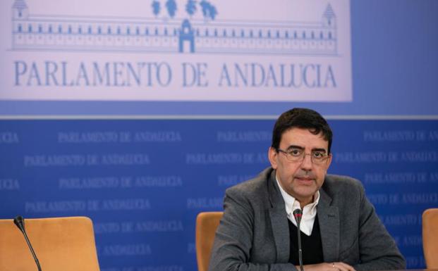 El PSOE pide a Adelante Andalucía que sume sus votos para «parar a la derecha»