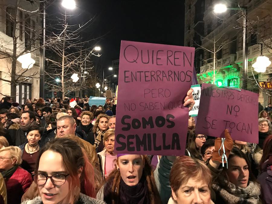 Gran Vía está cortada por la concentración, que irá en manifestación hasta plaza del Carmen