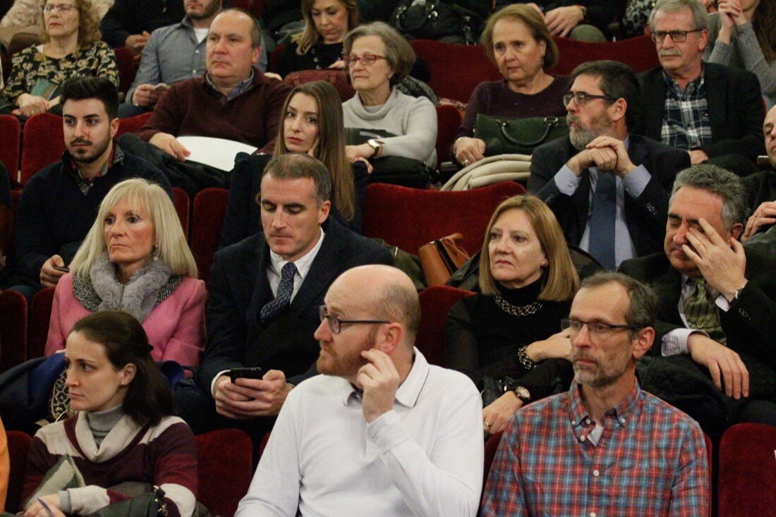 La UGR entrega los premios extraordinarios de doctorado a 36 hombres y mujeres que ahora trabajan en universidades de España y el extranjero