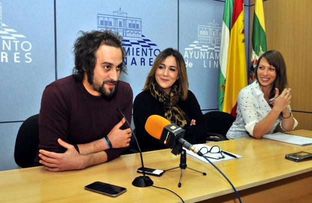 Manuel Flores, Juana Cruz y Ana Gómez en la presentación del Curso de Interpretación.