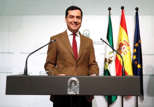 Juanma Moreno, en su primera comparecencia como presidente de la Junta en San Telmo. 