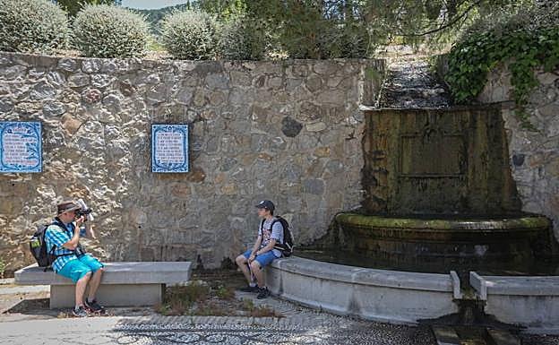 El informe de Justicia tumba la tesis de que Lorca fue enterrado en Alfacar