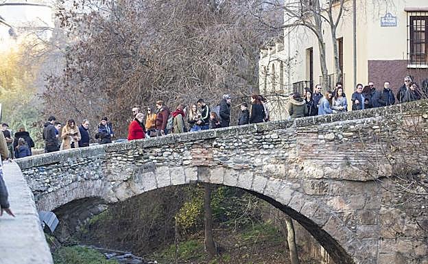 Granada recibió en 2018 a más de tres millones de turistas por primera vez