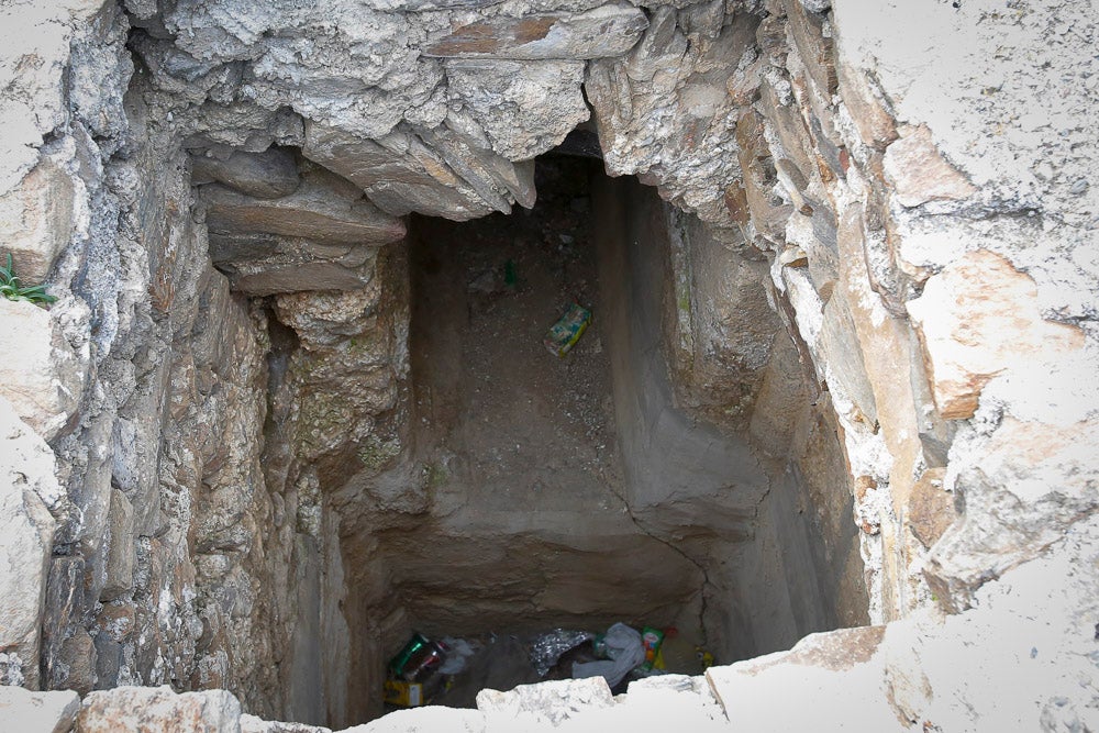 En la provincia hay contabilizados 102 expedientes con propuesta de sanción para los propietarios de pozos ilegales: 96 leves, cuatro menos graves y dos graves. Los graves conllevan sanciones que oscilan entre el medio millón de euros y el millón