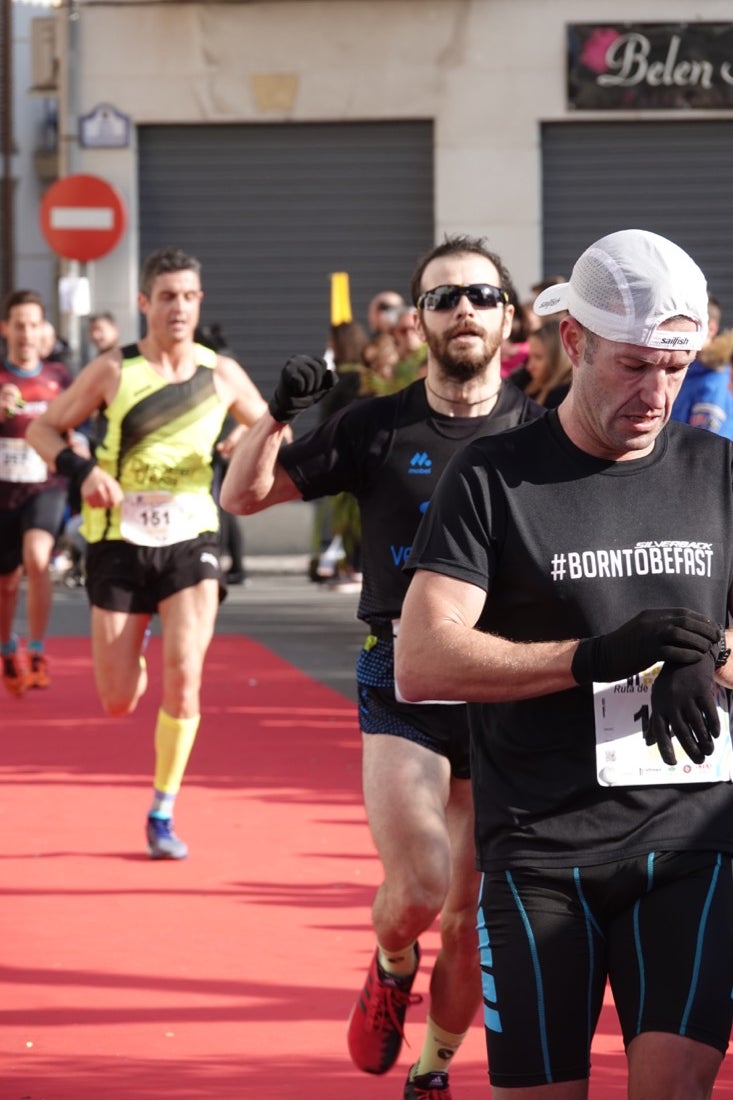 Un recorrido de 7 kilómetros en la categoría absoluta que transcurrió entre secaderos. Este año volvió a haber una categoría para senderistas de 5 kilómetros.