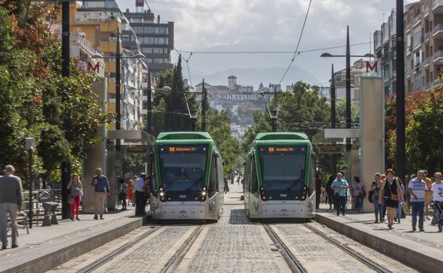 Una avería en el metro de Granada obliga a remolcar un vagón hasta las cocheras