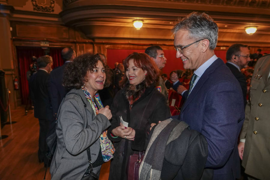 Fotos: El Ayuntamiento de Granada entrega sus honores y distinciones con la educación, la ciencia y la cultura como protagonistas
