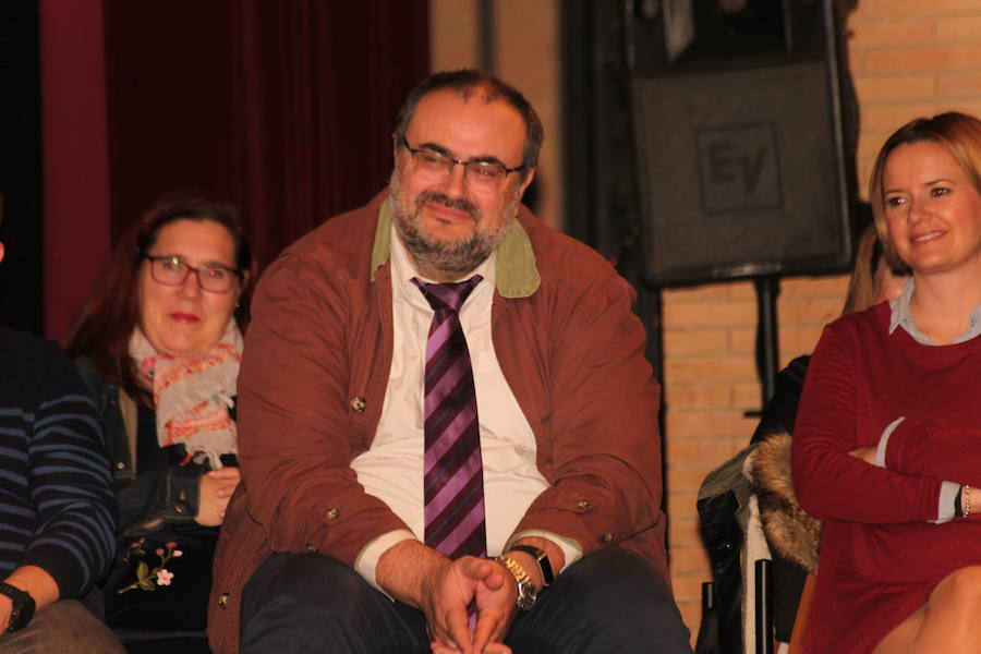Emilio Calatayud ofreció ayer una conferencia en el Auditorio organizada por la Escuela de Padres de IDEAL