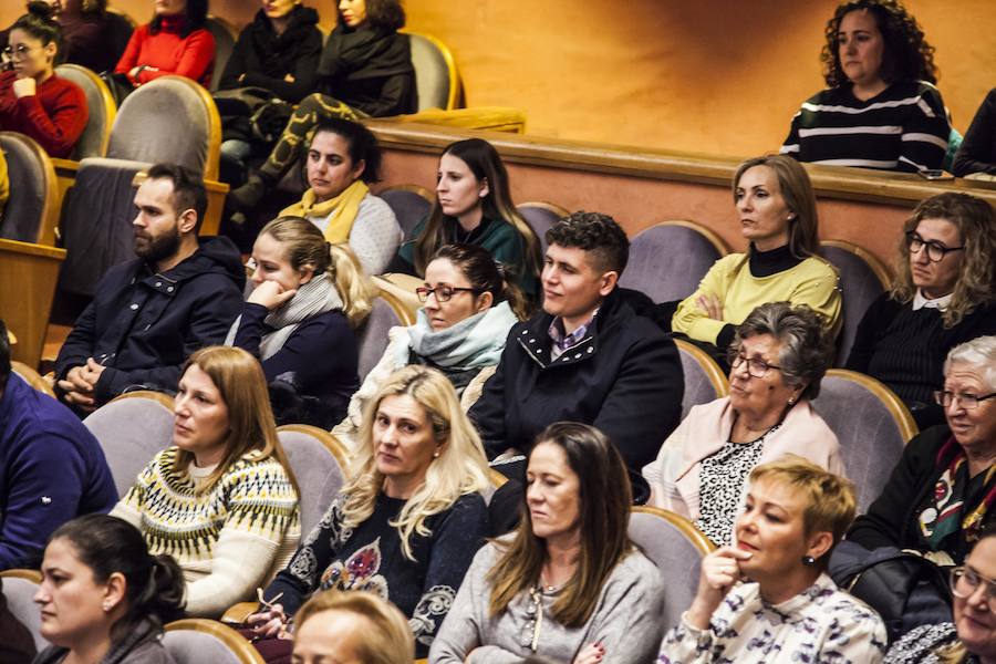 Emilio Calatayud ofreció ayer una conferencia en el Auditorio organizada por la Escuela de Padres de IDEAL