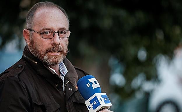 El padre de Marta del Castillo se suma a una campaña que pide que los involucrados en la desaparición de su hija den la cara