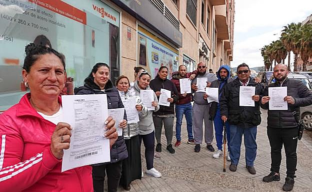 Sin luz en Granada: 'Enganchados' por lo legal