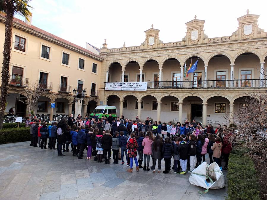 lLos escolares de la localidad accitana centran sus actividades para festejar un dúa marcado en el calendario mundial