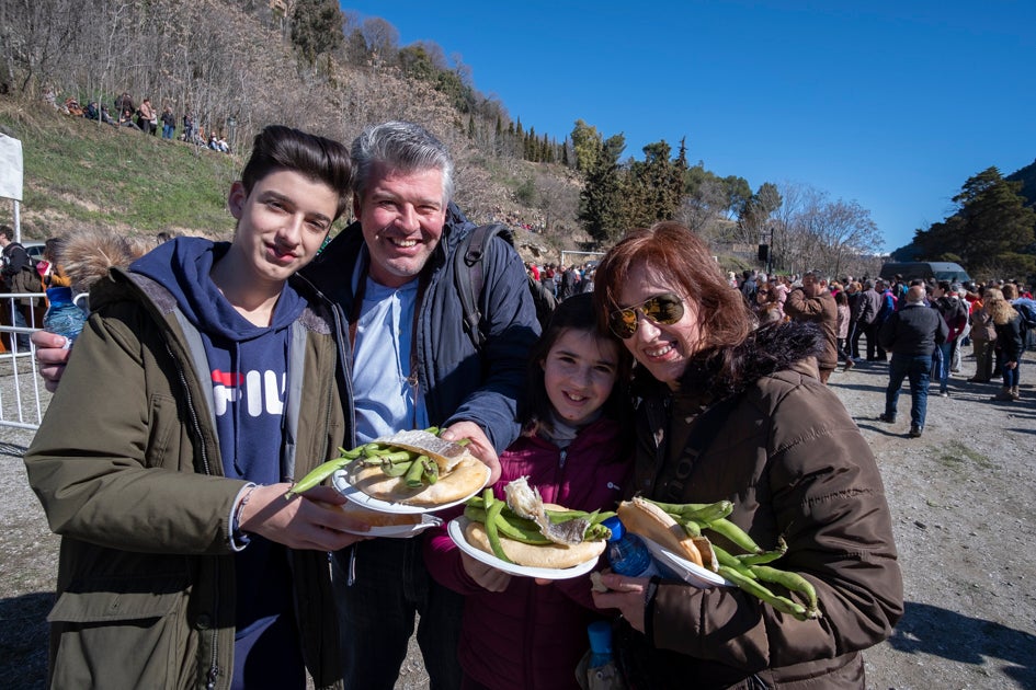 La celebración del patrón de Granada ha estado este año marcada por las alertas de nieve y frío de la Aemet