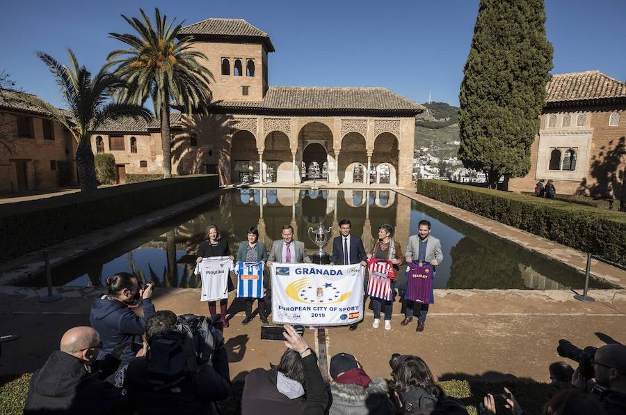 La final del torneo se jugará en el estadio de Los Cármenes de Granada el 11 de mayo y al trofeo aspiran Atlético de Madrid, Real Sociedad, Sevilla y Barcelona.