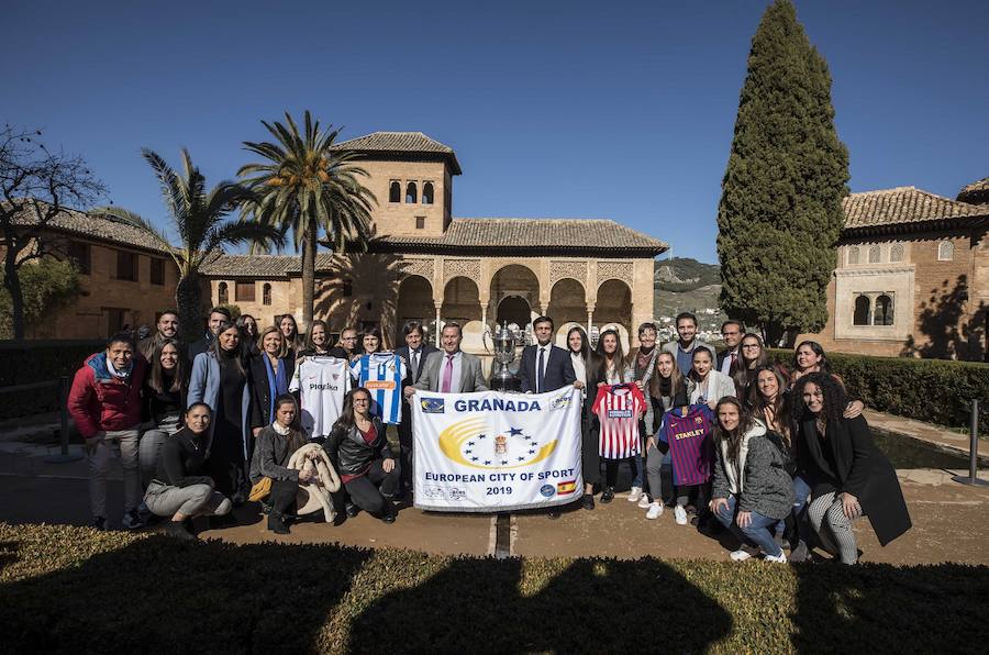 La final del torneo se jugará en el estadio de Los Cármenes de Granada el 11 de mayo y al trofeo aspiran Atlético de Madrid, Real Sociedad, Sevilla y Barcelona.